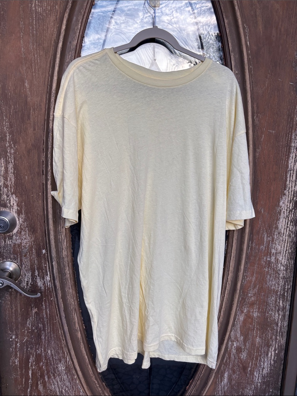 O’Neill butter yellow basic tee! Size XXL